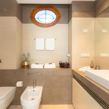 Apartment Lovely Cozy Nazionale 4 *